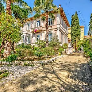 Claudia Centre - Parking *** Cannes